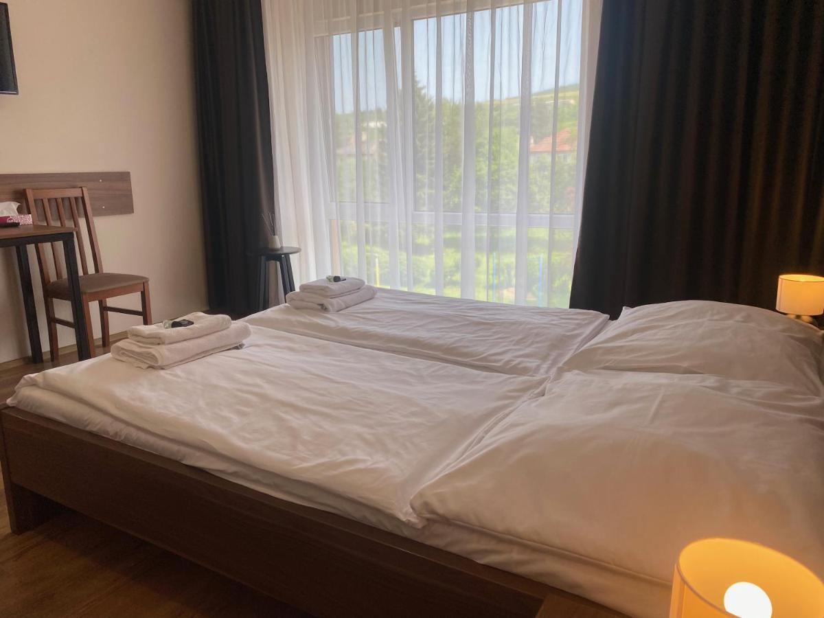 Hotel Arena Brumov Bagian luar foto