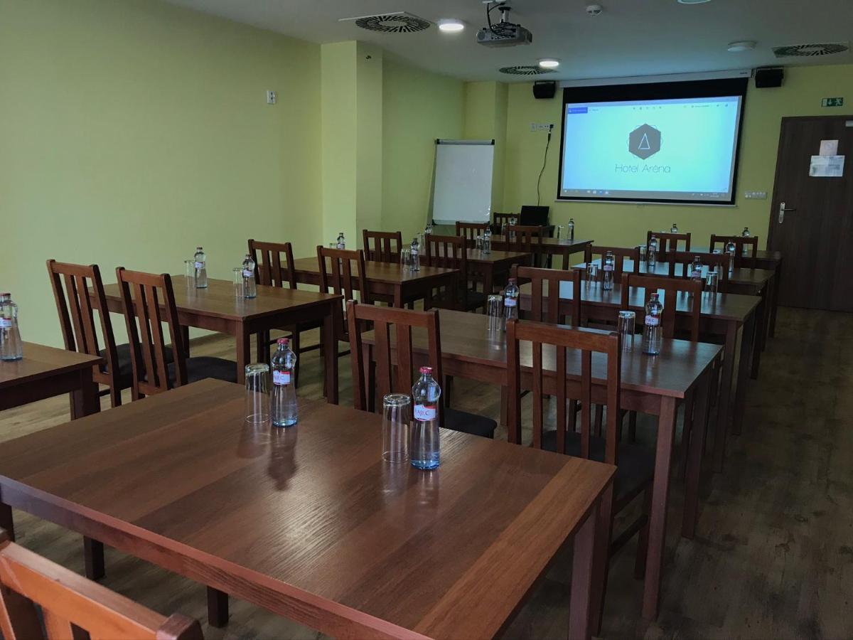 Hotel Arena Brumov Bagian luar foto