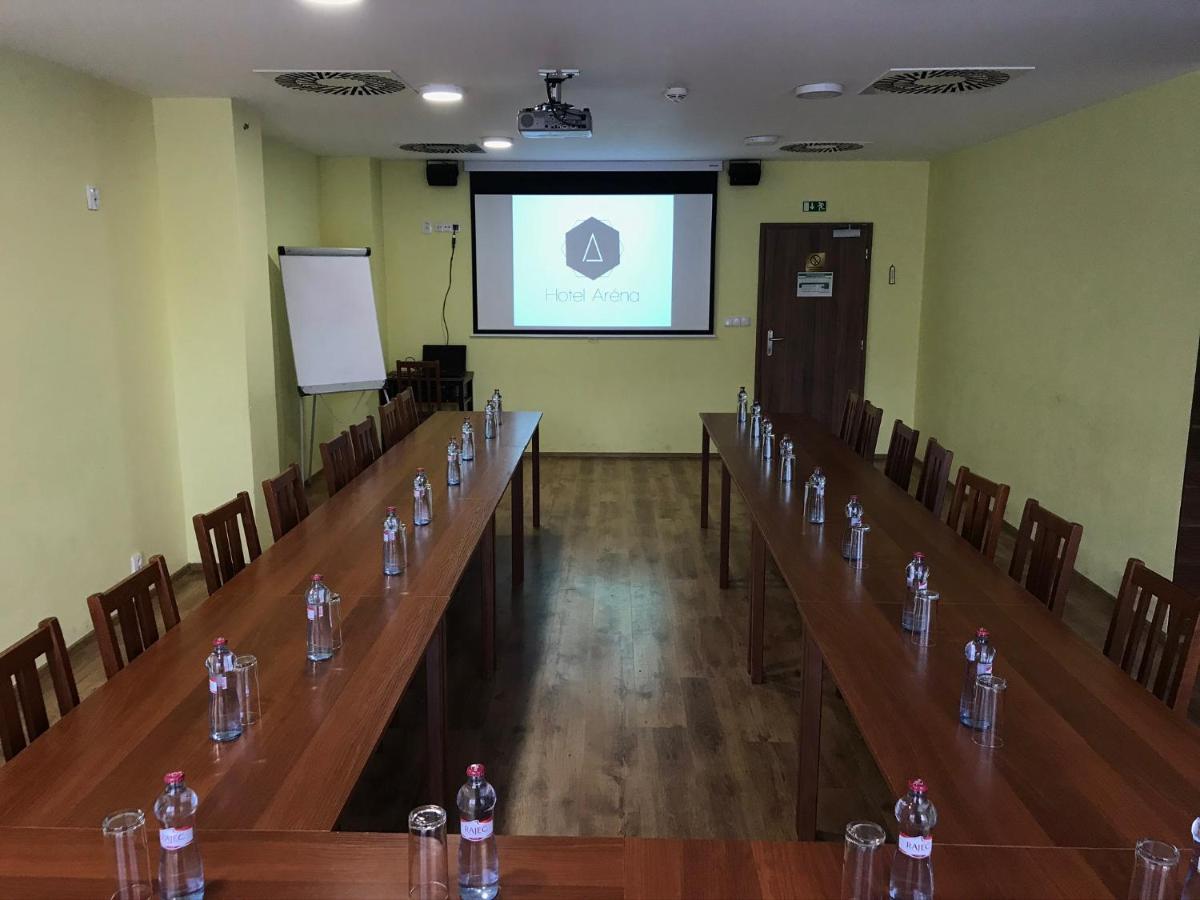 Hotel Arena Brumov Bagian luar foto