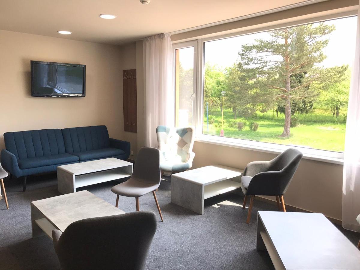 Hotel Arena Brumov Bagian luar foto
